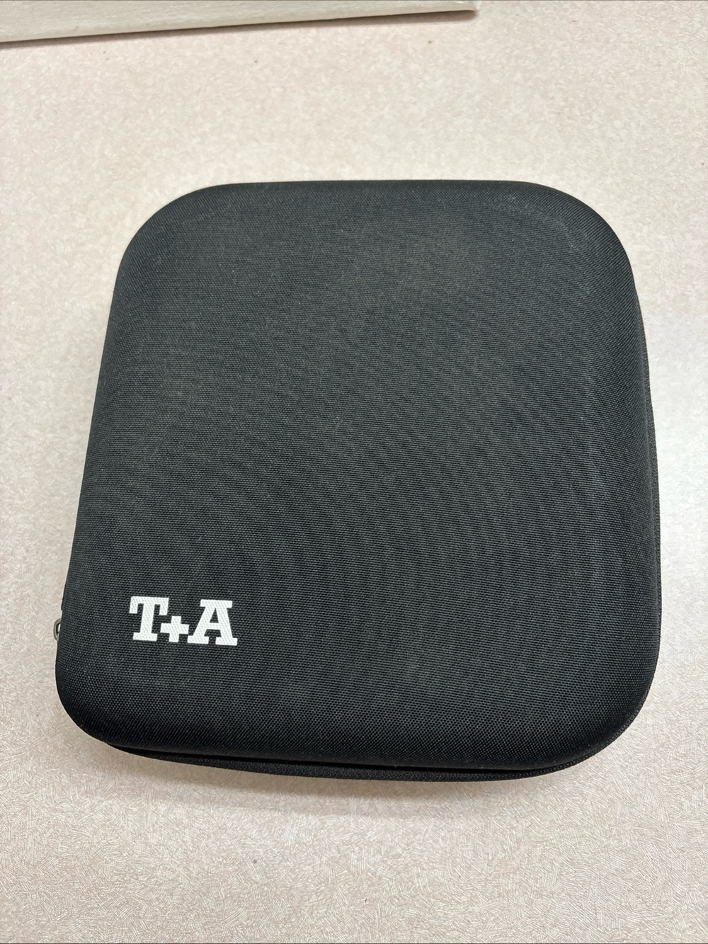 T+A Elektroakustik Solitaire T Headphones Carrying Case ONLY Replacement Black